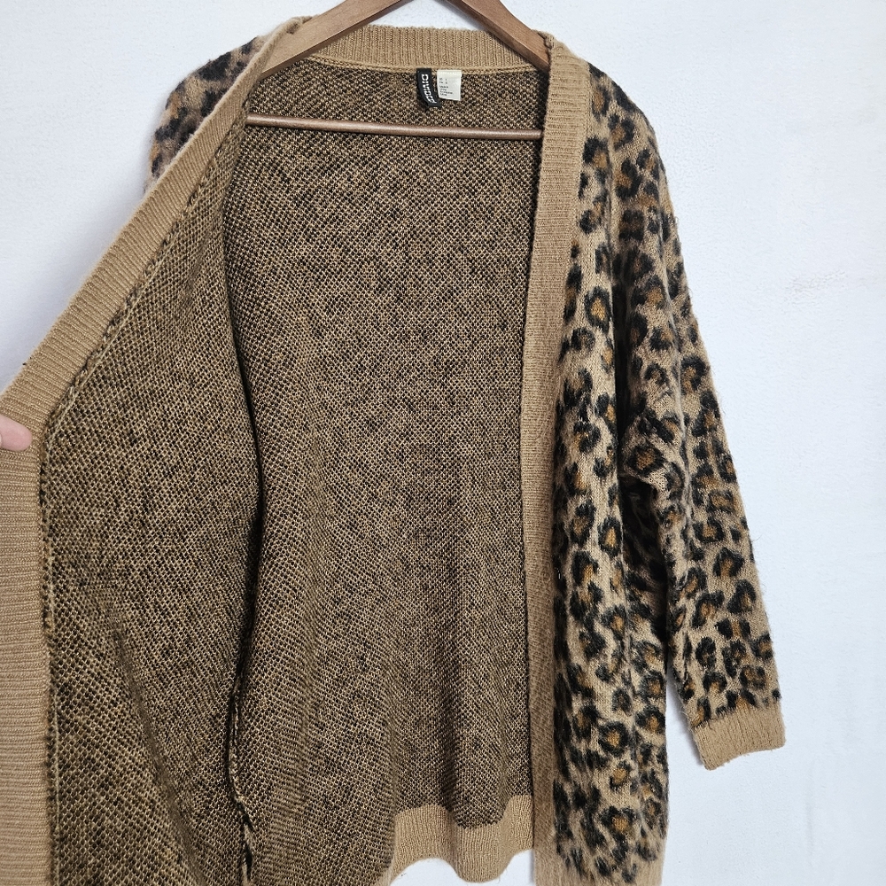 Divided H&M Leopard Print Cardigan Size Large - Picture 5 of 13